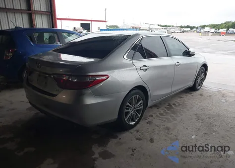 2015 Toyota Camry Se z USA, uszkodzony, nr VIN 4T1BF1FK6FU499809